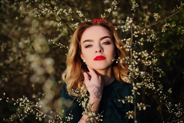 Conseils pour assortir des broches élégantes à des tenues de tous les jours